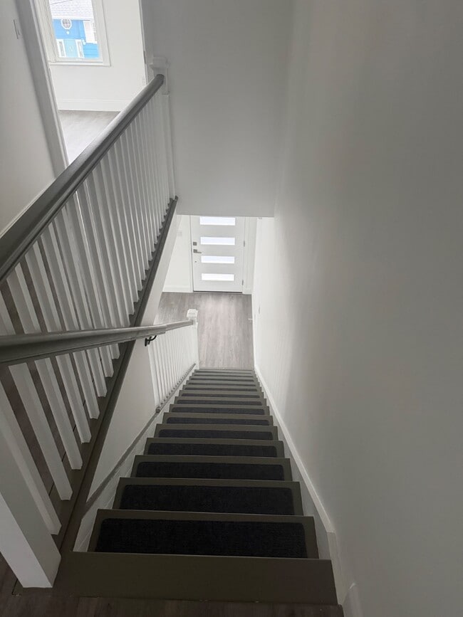 Photo - 15 Potomac St