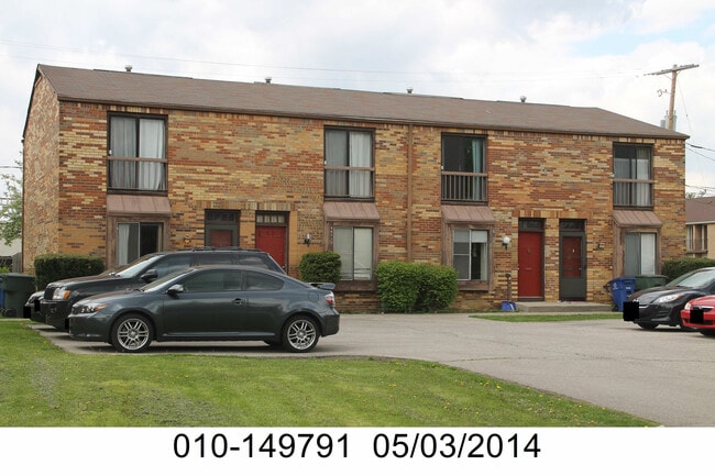 Photo - 4857 Moreland Dr W Unit Moreland Drive Apts