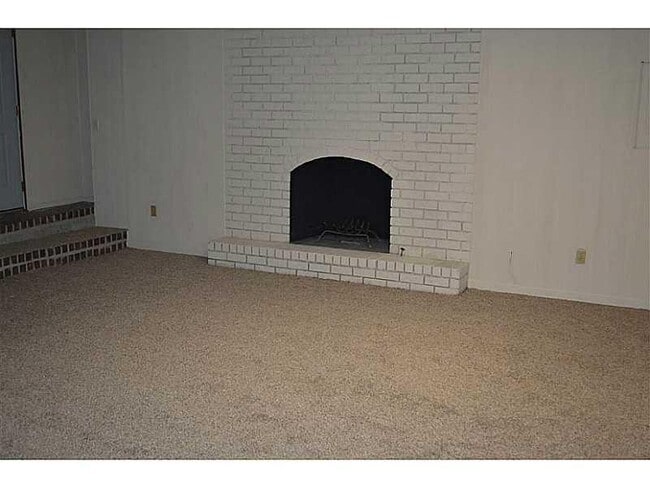 Photo - 652 Moselle Dr