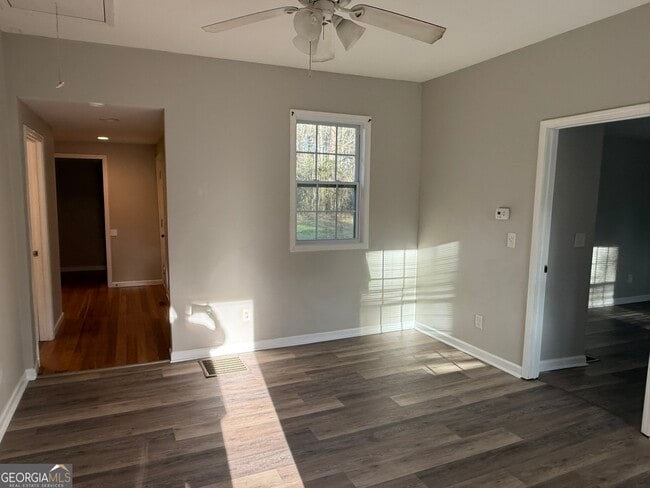 Photo - 5 Arnco 1st St