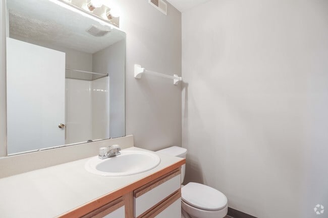 1 Bed/ 1 Bath - 735 Sq Ft.