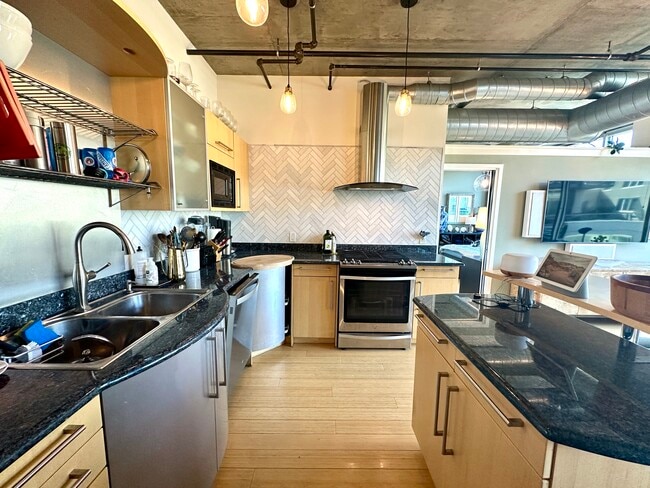 Photo - 1401 Wewatta St Unit 810