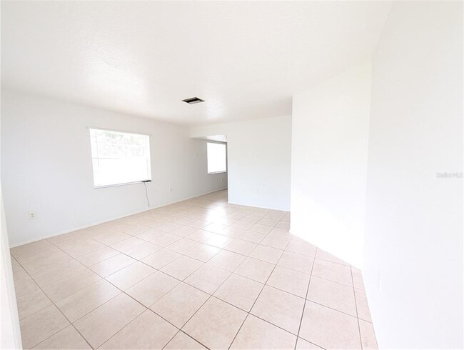Photo - 3918 25th St W