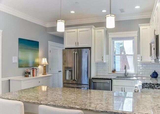 Photo - 342 Dorchester St Unidad 4