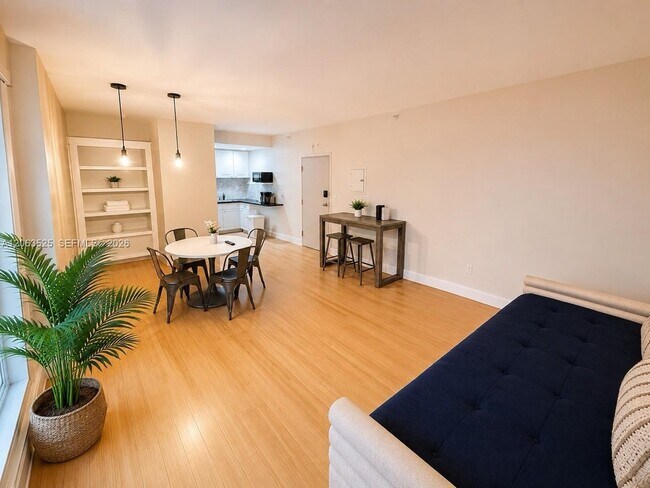 Photo - 3025 Indian Creek Dr Unit 203