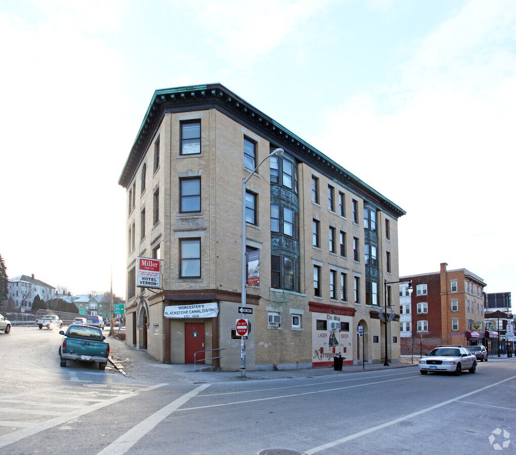 Photo - 16 Kelley Sq Apartments