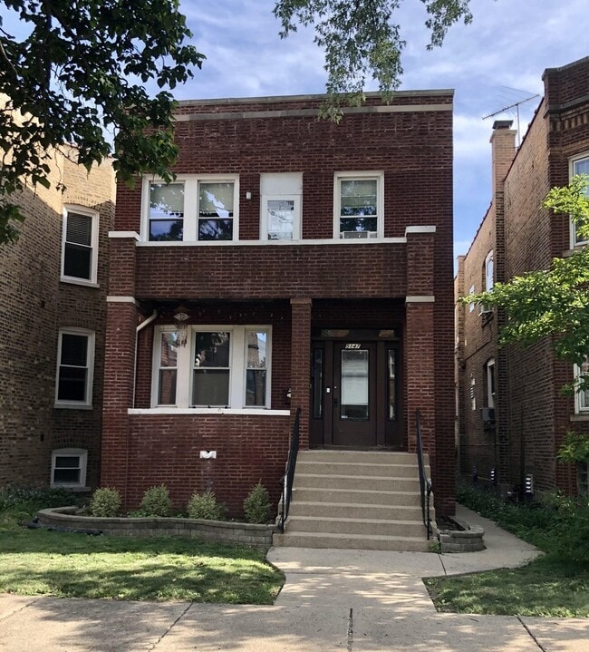 Building Photo - 5147 W Cullom Ave Unit 1