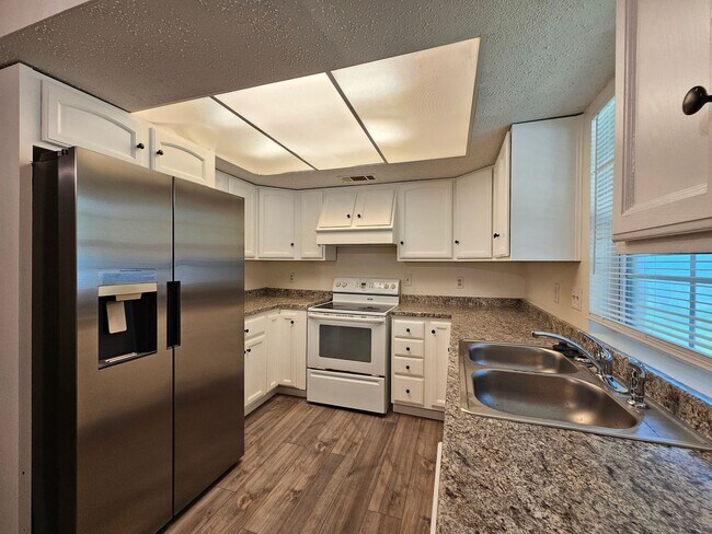 Photo - 1208 Preswick Cir