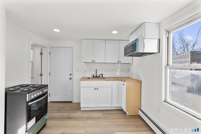 Photo - 26 Mc Lean St Unit 3