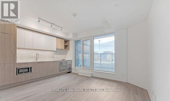 Photo - 2020 Bathurst St Unité 606