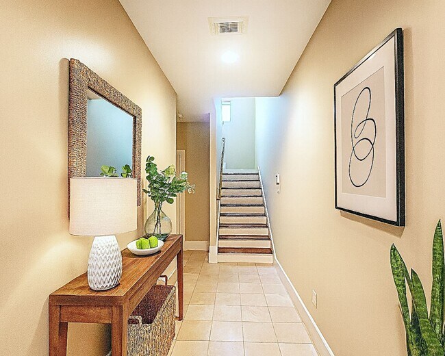 Photo - 404 Parker St