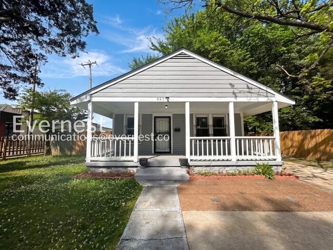 Building Photo - 667 Sevier St