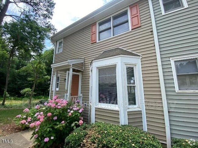 Building Photo - 553 Darby Glen Ln Rental