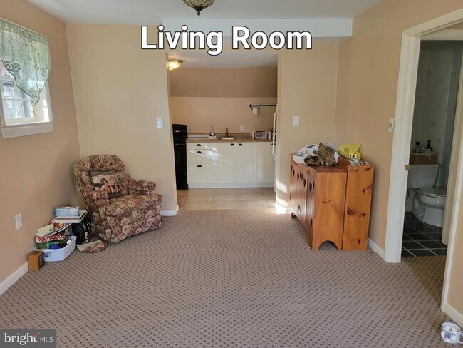 Building Photo - 433 Elm Ave Rental