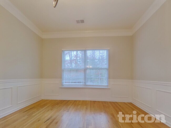 Photo - 1121 Corkscrew Way