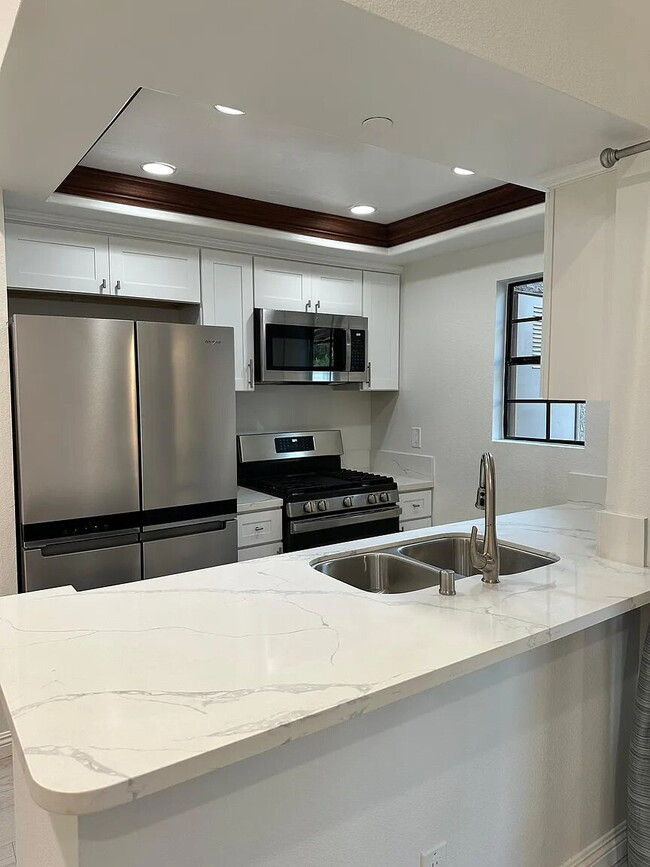Building Photo - "Charming 1-Bedroom Retreat in San Clemente – Perfect Coastal Living!"