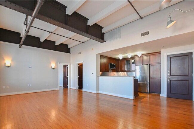Photo - 415 22nd St Unit 4B