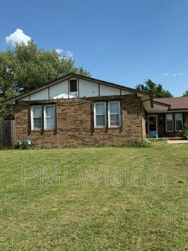 Photo - 3216 S Walnut St Condo