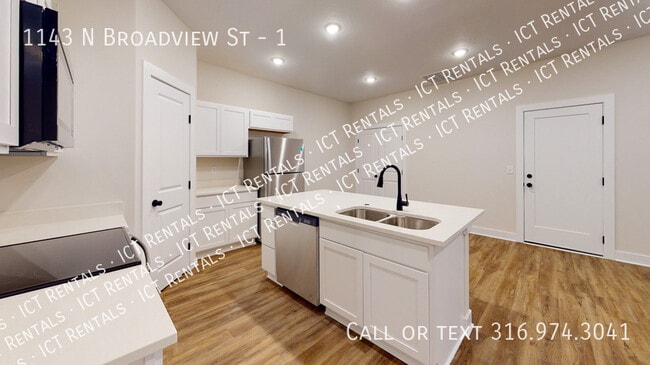 Photo - 1143 N Broadview St