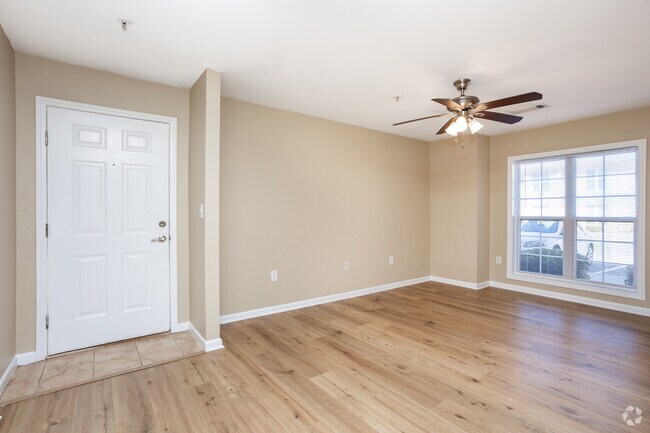 2BR, 2BA - 1,109SF - Living Room