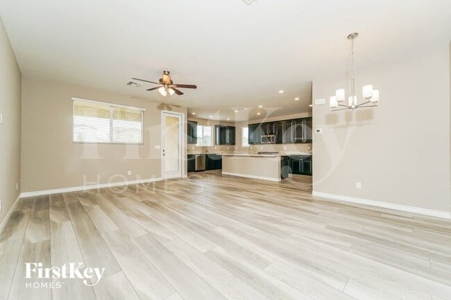 Photo - 6950 Denio Island St