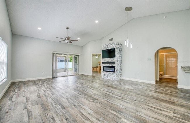 Photo - 2390 Bentley Dr