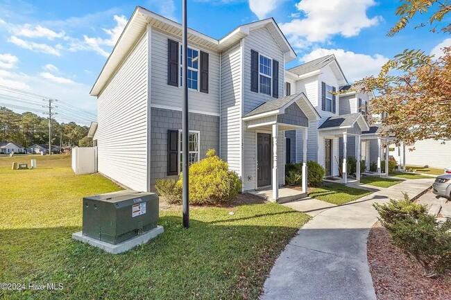 Photo - 125 W Murrow Ln