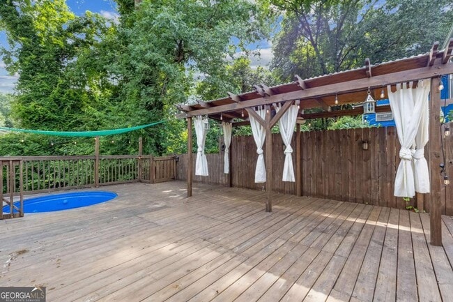 Photo - 844 Deckner Ave SW