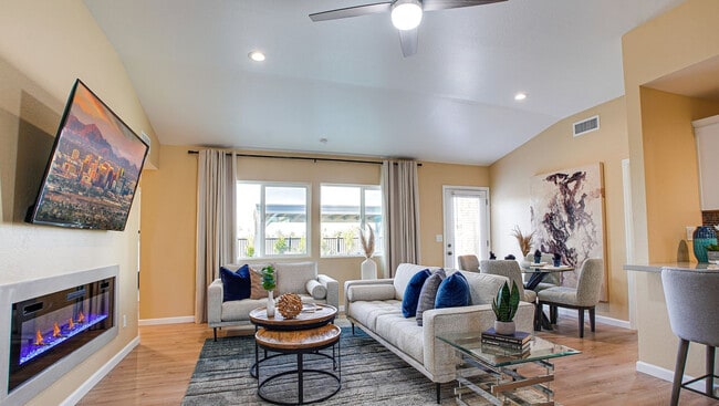 Building Photo - 10518 W Heatherbrae Dr Unit ID1247627P Rental