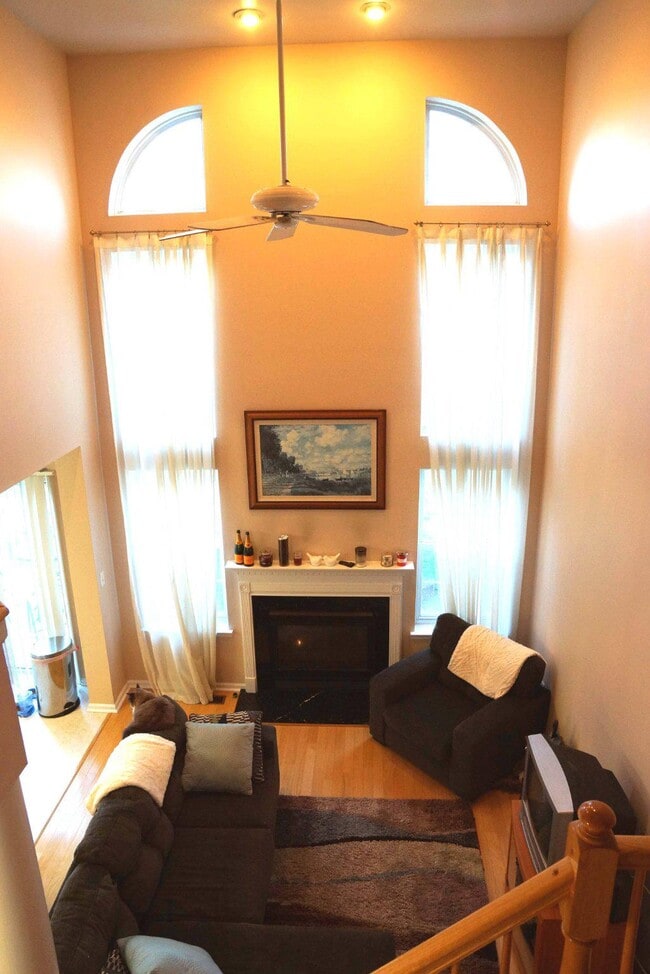 Photo - 402 Bollen Ct