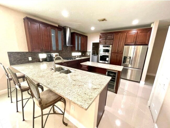 Photo - 10454 Galleria St
