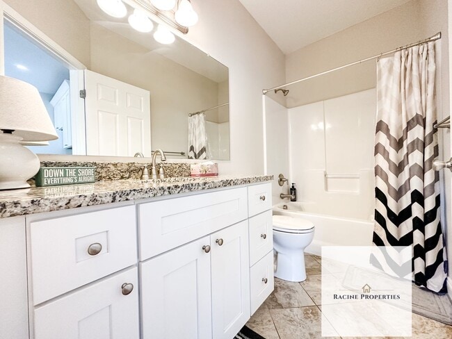 Photo - Fully furnished 2 bd/2 ba Condo with view of Lake Hartwell