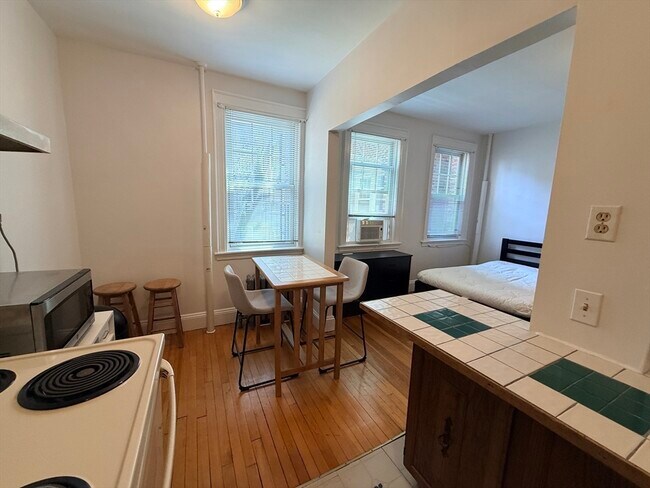 Photo - 52 Strathmore Rd Unit 33