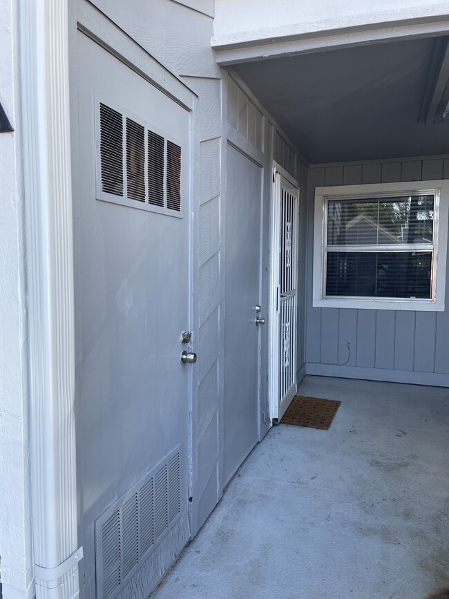 Photo - 2290 E Fremont Ave