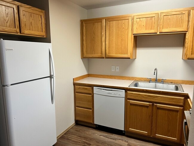 Photo - 5473 Glenridge Way