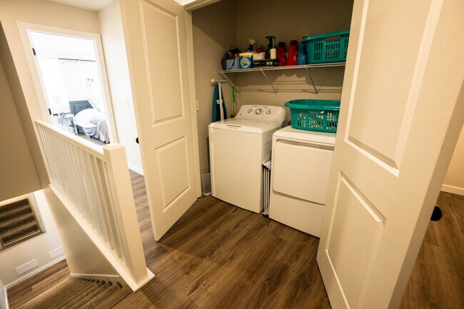 Upstairs In-Unit Laundry - 2927 Marshall St NE Unit B
