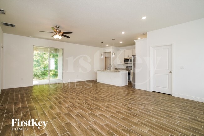 Photo - 201 Spoonbill Ln