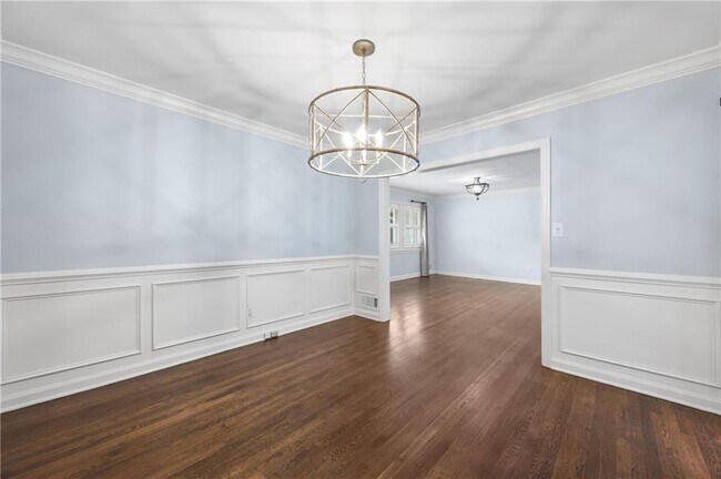 Photo - 128 Osner Dr NE