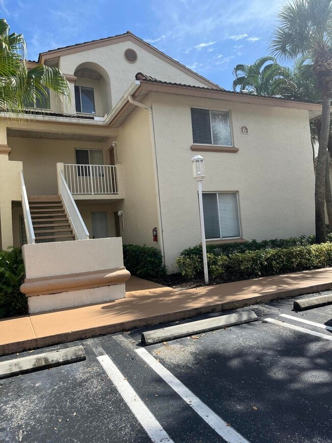 Building Photo - 6104 Glenmoor Dr Unit 6104