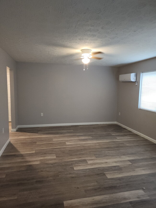 Photo - 2735 Thomas Rd