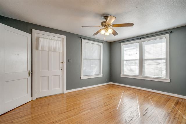 Photo - 3200 Sandage Ave