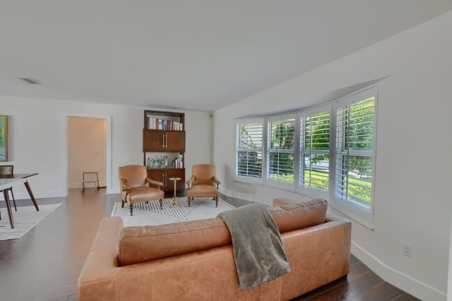 Photo - 1167 SW 13th Dr