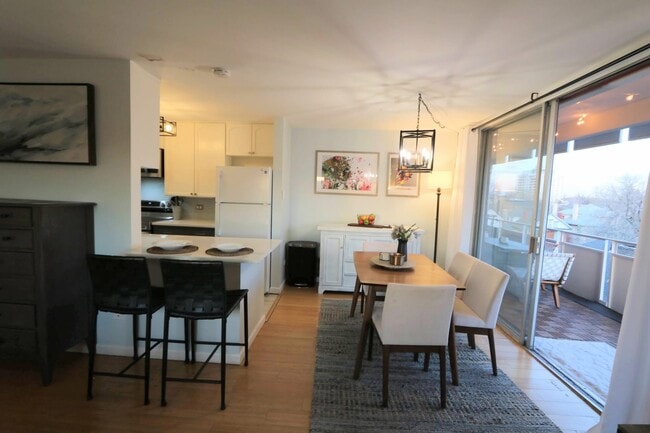 Photo - 937 N Clarkson St