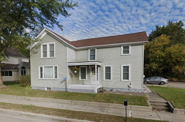 Building Photo - W9756 State Road 96 Rental