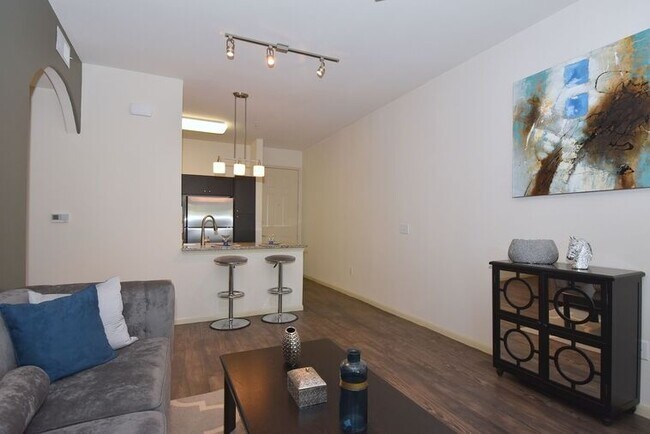 Photo - Convenience Meets Comfort in Houston Unit MDGE