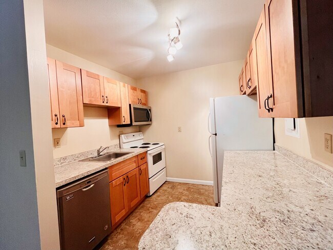 Photo - 302 Pine Rock Ave Unit APT B19