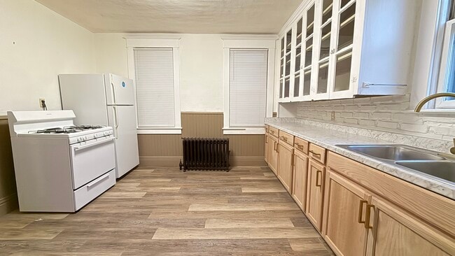Photo - 250 Ideal St House