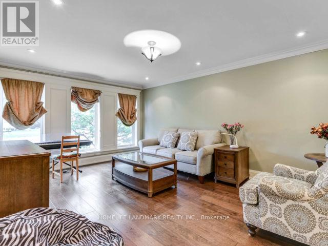 Photo - 243 Dolphin Ct