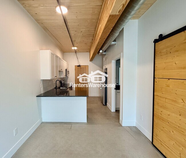 Photo - 2701 Ingersoll Ave