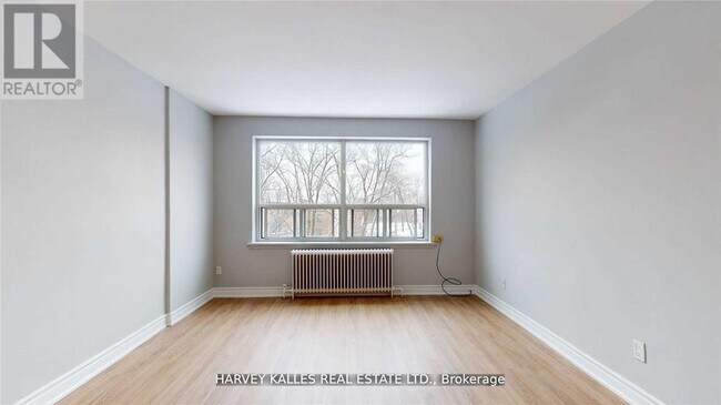 Photo - 4 Greentree Ct